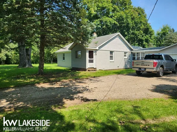 5564 Fargo Rd, Kenockee, MI 48006