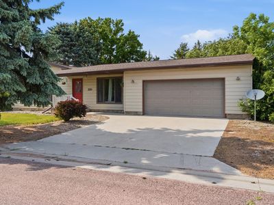 250 E 3rd St, Corsica, SD, 57328