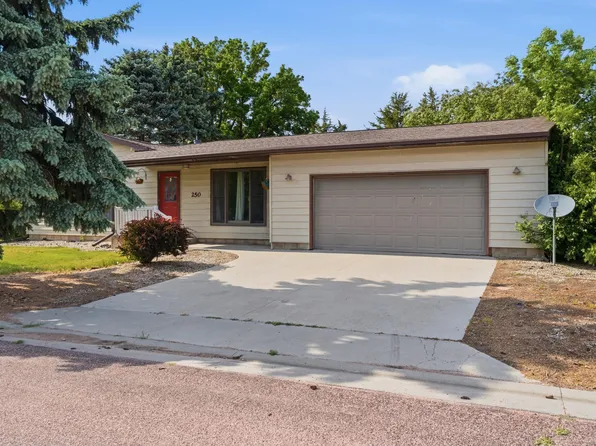 250 E 3rd St, Corsica, SD 57328