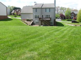 215 Apple Ln, Roanoke, VA 24019