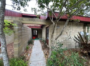 7005 SW 46th Ave, Gainesville, FL 32608