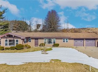 544 County Line Rd, Acme, PA 15610