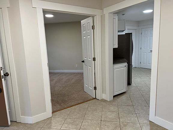 5th image of 8229 S 132nd St