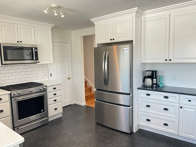 52 Seaside Ave — Photo 14
