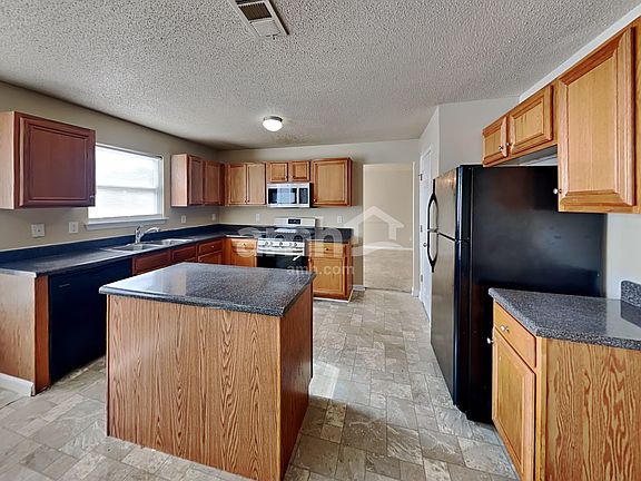 4th image of 4271 N Braves Cir