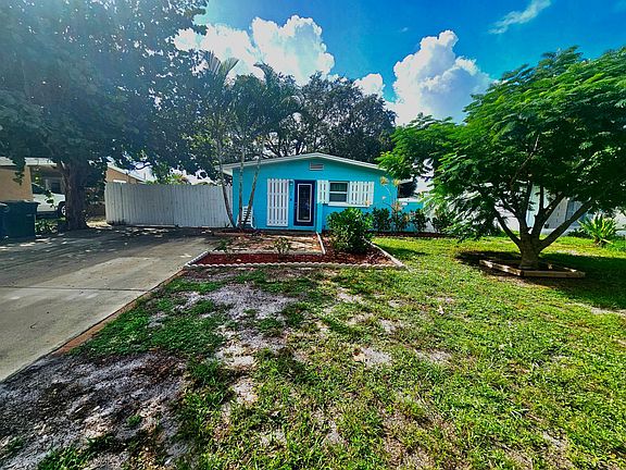 3rd image of 109 Gardenia Ave