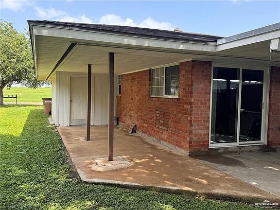 3rd image of 3415 N Kenyon Rd