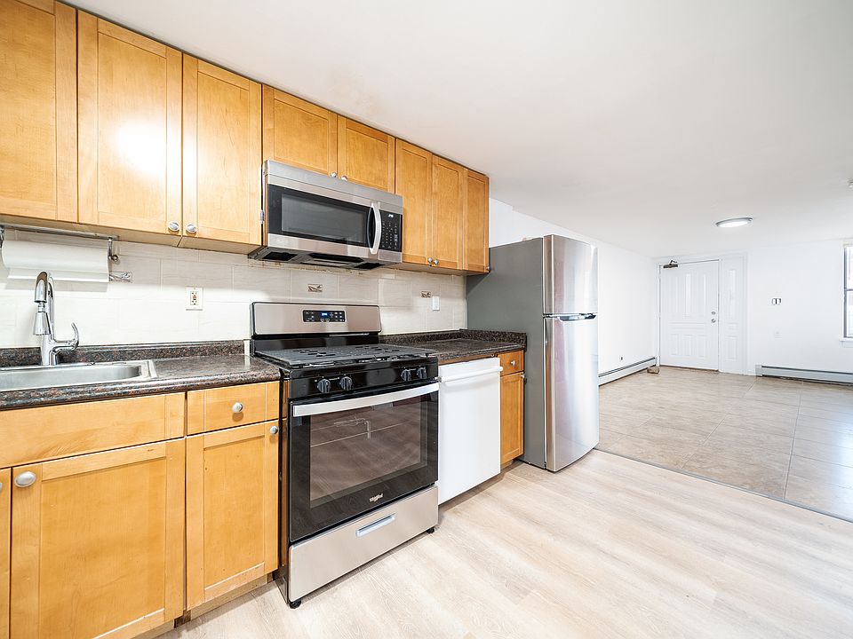 1st image of 199 Bay St #G