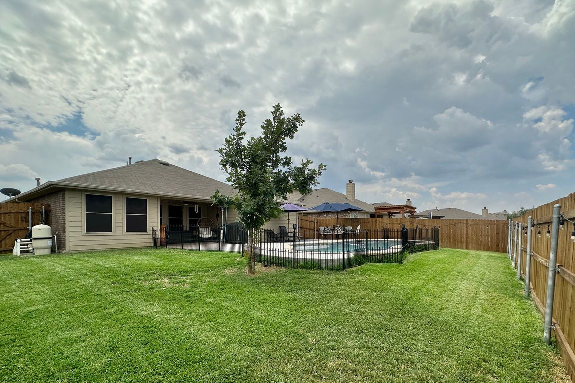 next background image