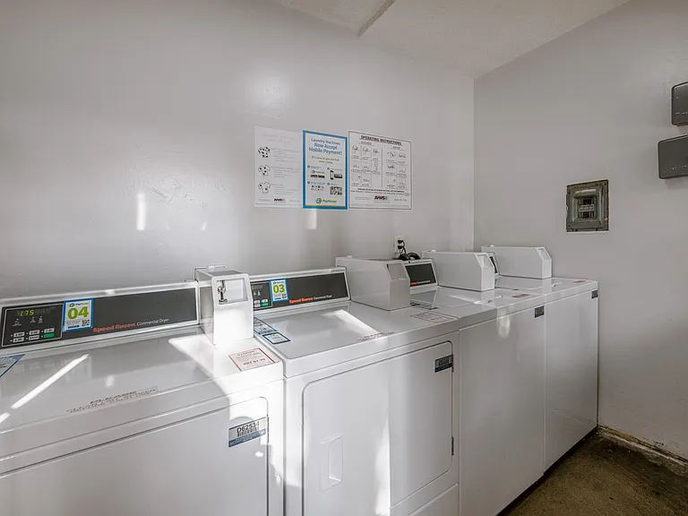 4000 Sequoia St #2 — Photo 7