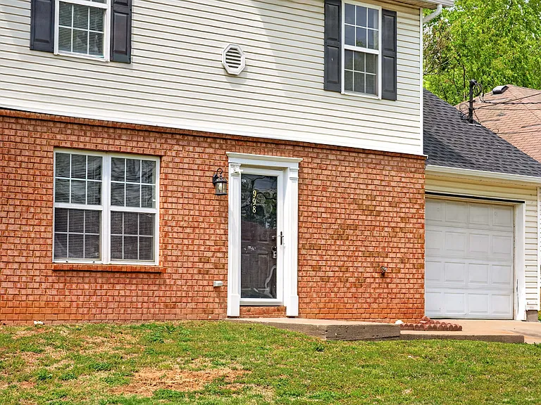 998 Tom Hailey Blvd — Photo 2