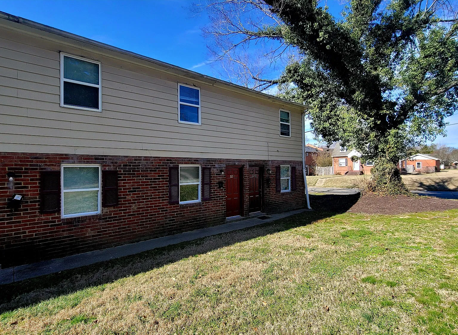 2 bed, 900 sqft, $995 — Photo 1