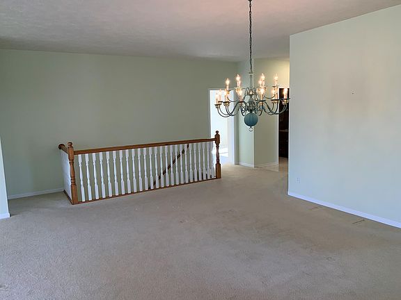 5th image of 2143 Treeridge Dr SE #120