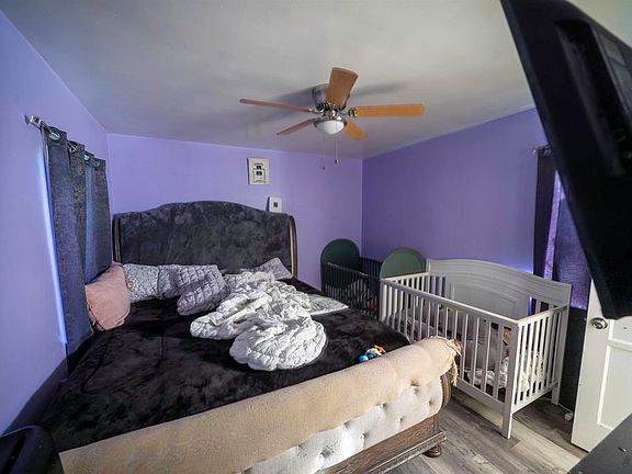 4th image of 7513 Pivot St