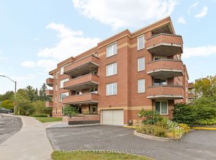 800 McKellar Ave #101, Ottawa, ON K2A2X5