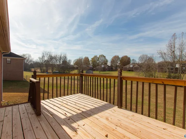 143 Laredo Cir, Huntsville, AL 35811