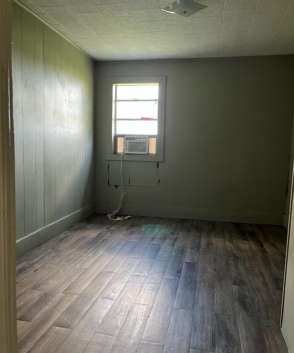 2nd image of 310 N Springfield Ave APT 3