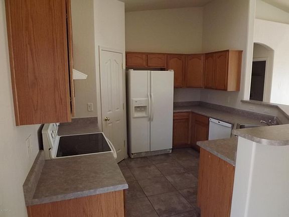 5th image of 6932 E Sandhurst Dr