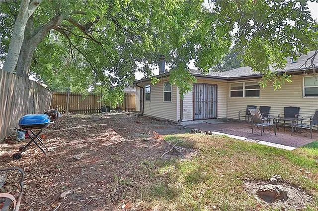 4643 Camelot Dr — Photo 15