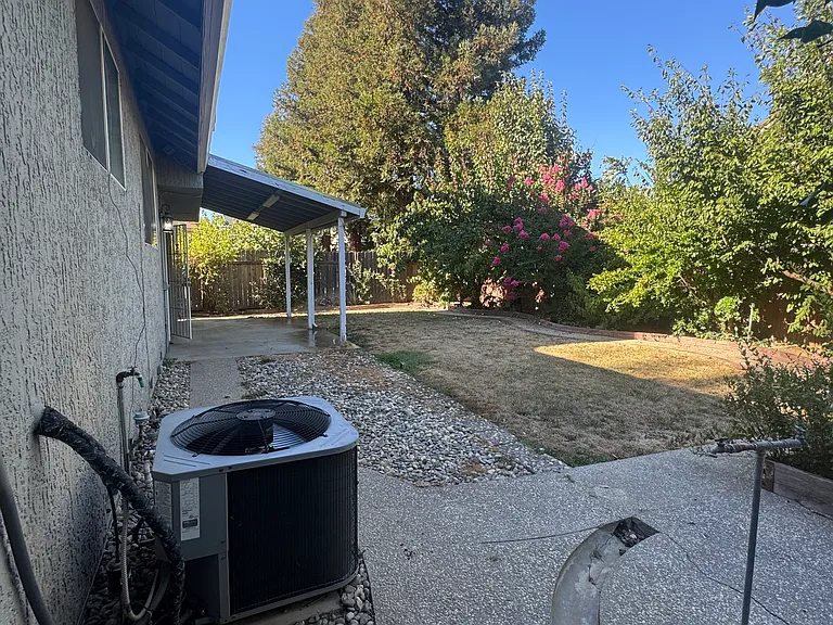 5539 Laguna Park Dr — Photo 10