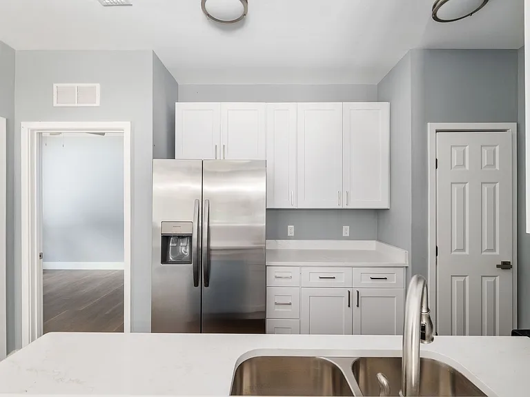 420 NW 3rd Ave #1 — Photo 7