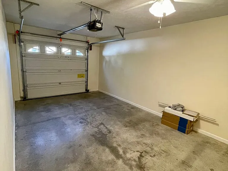 4022 Dalt Dr — Photo 2