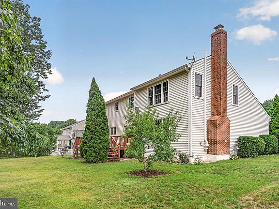 5th image of 76 Cardinal Forest Dr