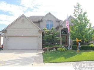 21342 Gentry Dr, Macomb, MI 48044