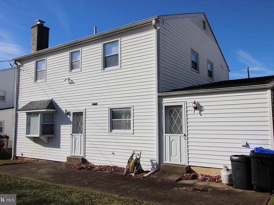 2nd image of 13037 Sewell Rd