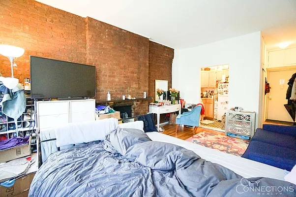 Rented by City Connections Realty | media 21