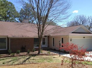 1390 Burning Tree Rd, Pinehurst, NC 28374