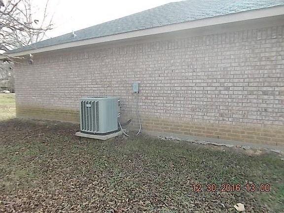 4th image of 907 Alice St