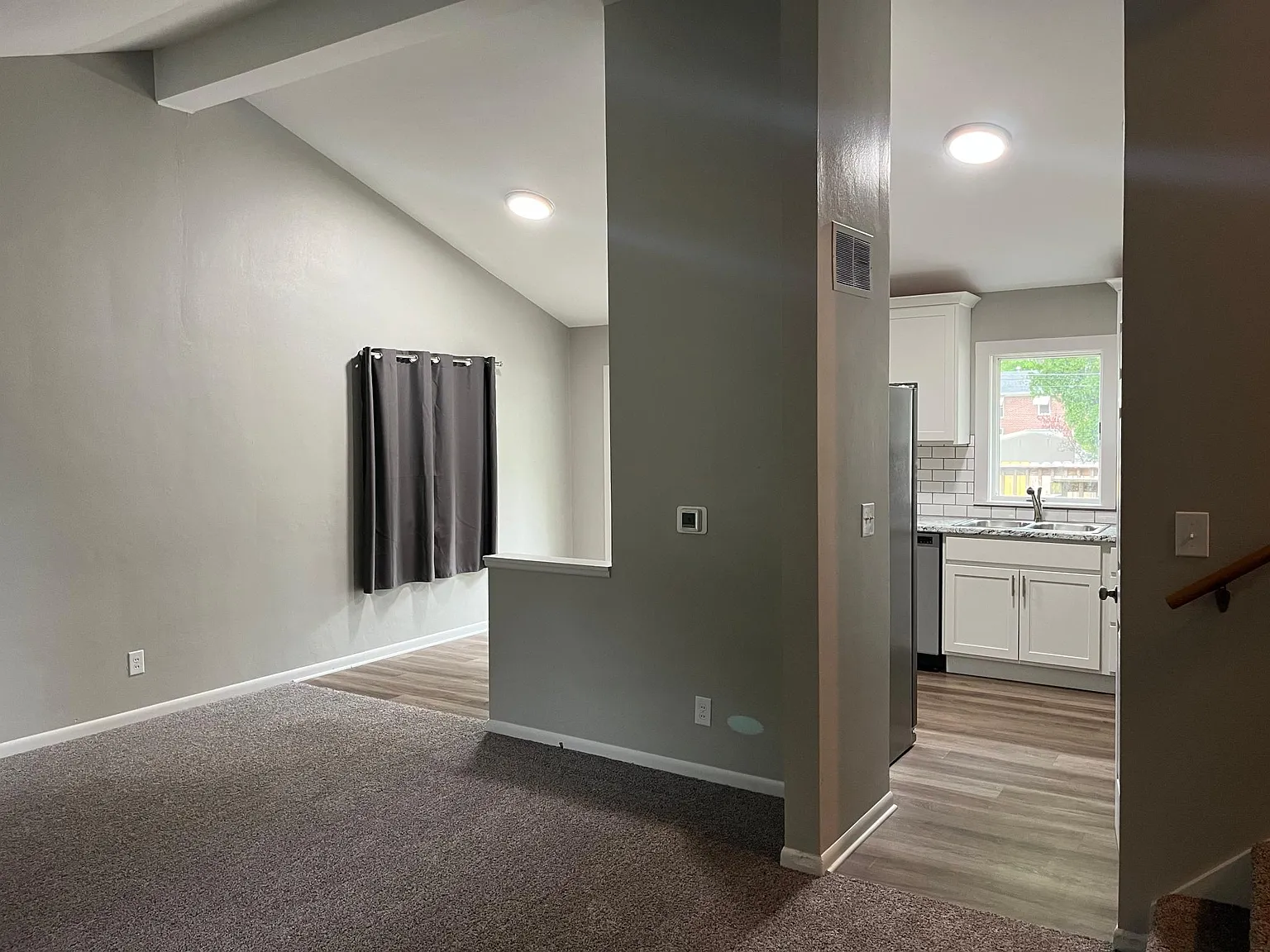 1515 Lincoln Ct — Photo 2