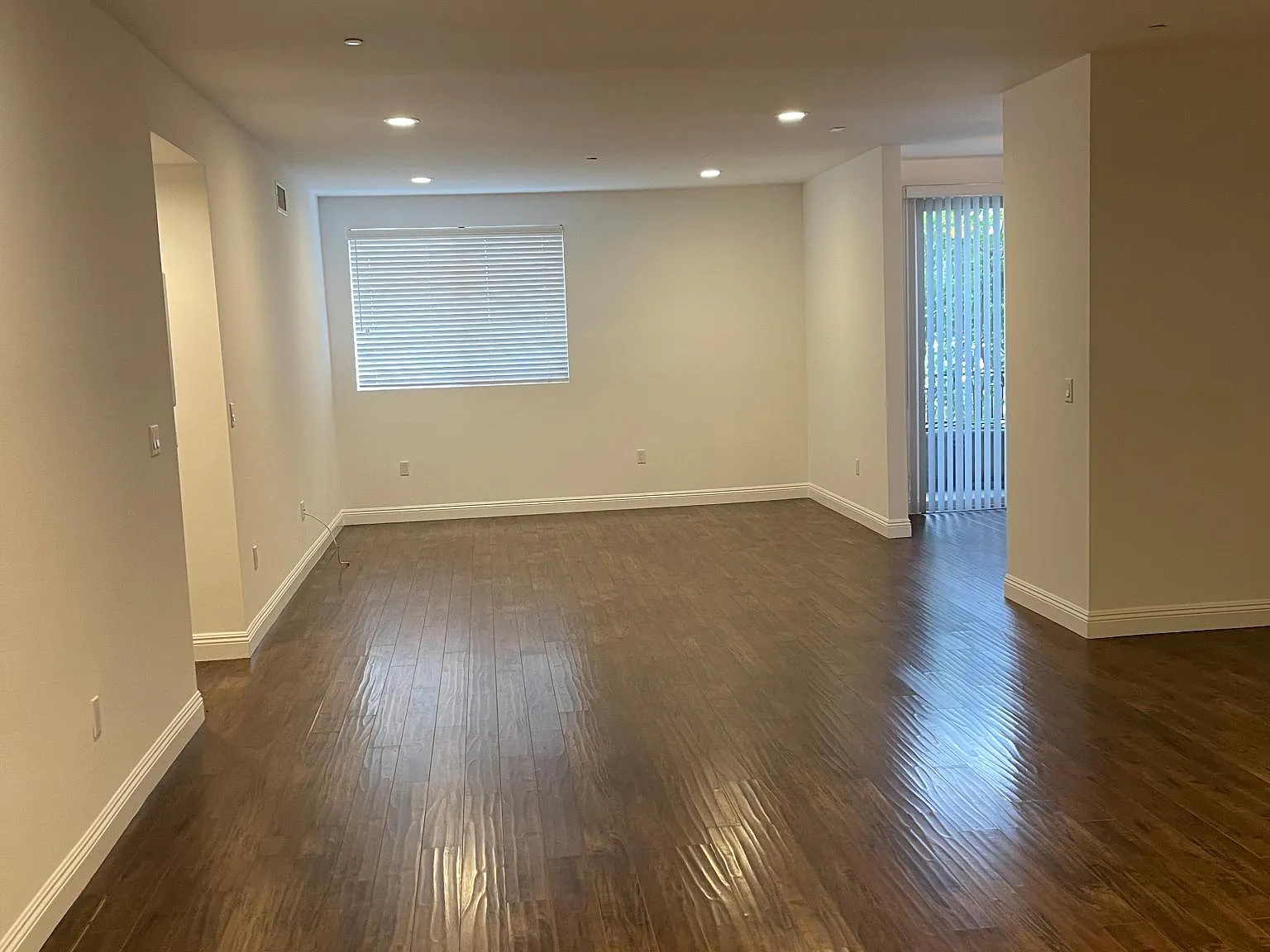 10830 Kling Street — Photo 2