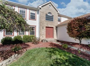3541 Courtland Dr, Lewis Center, OH 43035