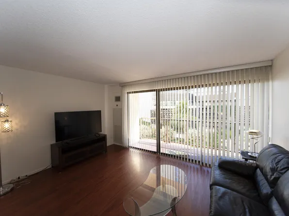 2140 Kuhio Ave APT 606, Honolulu, HI 96815