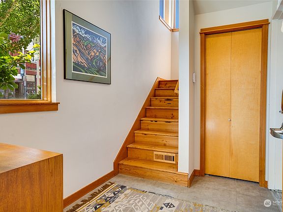 4th image of 607 Fawcett Avenue