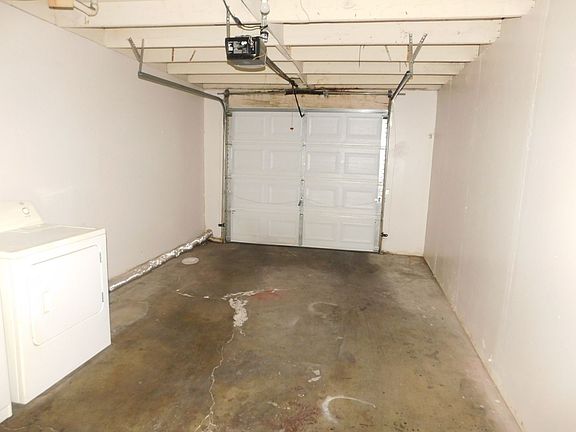 4th image of 5107 Garden Ln APT A