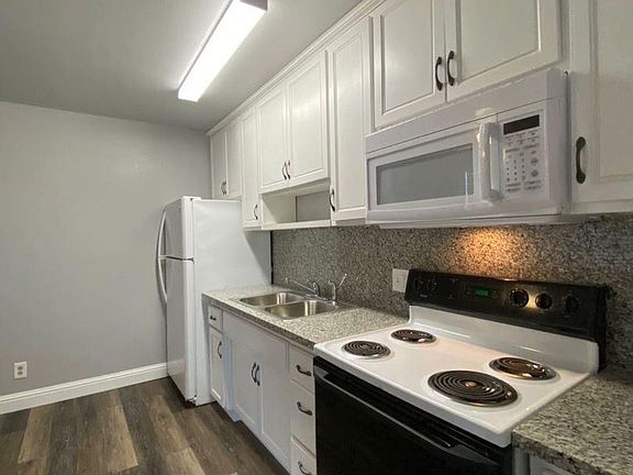 2nd image of 1484 N Cedar Ave APT 9