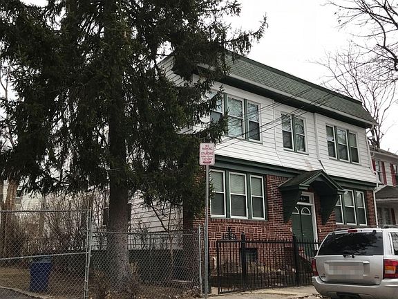3rd image of 156-158 Sunset Ave
