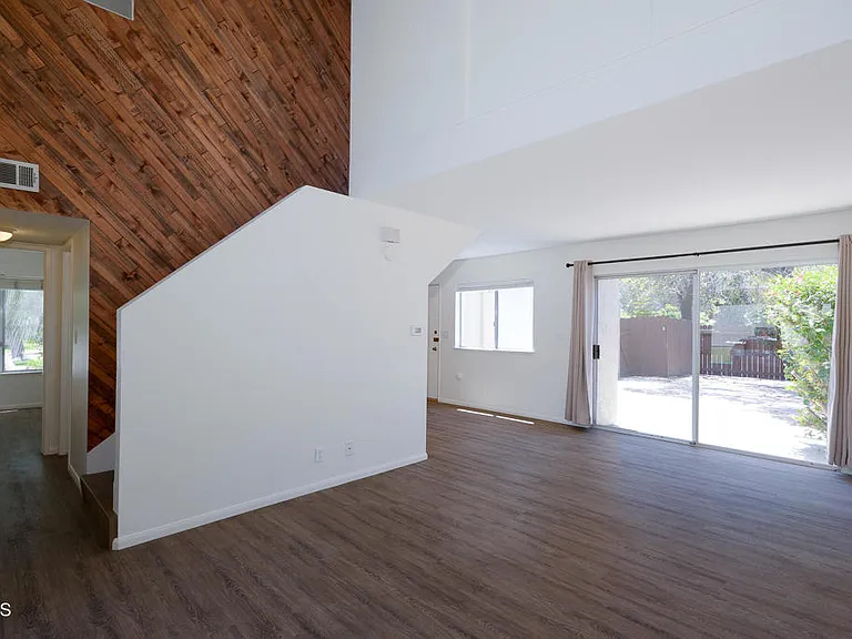 1271 Prairie Dog Cir — Photo 2