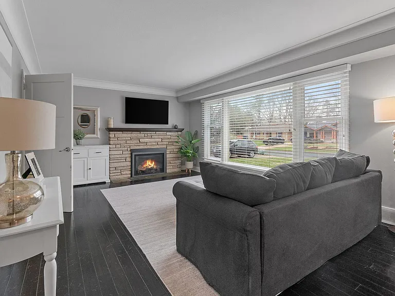 5036 Richmond Dr — Photo 8
