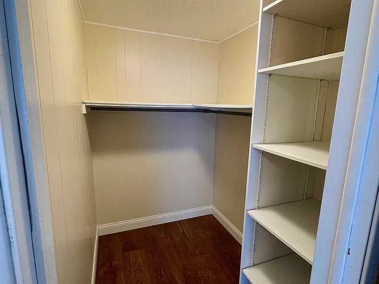 613 & 615 E Brenda Ln #615 — Photo 9