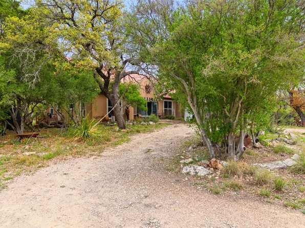 452 River View Dr, Johnson City, TX 78636