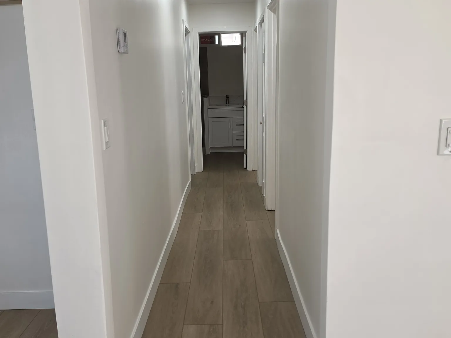 3 bed, 936 sqft, $3,600 — Photo 4