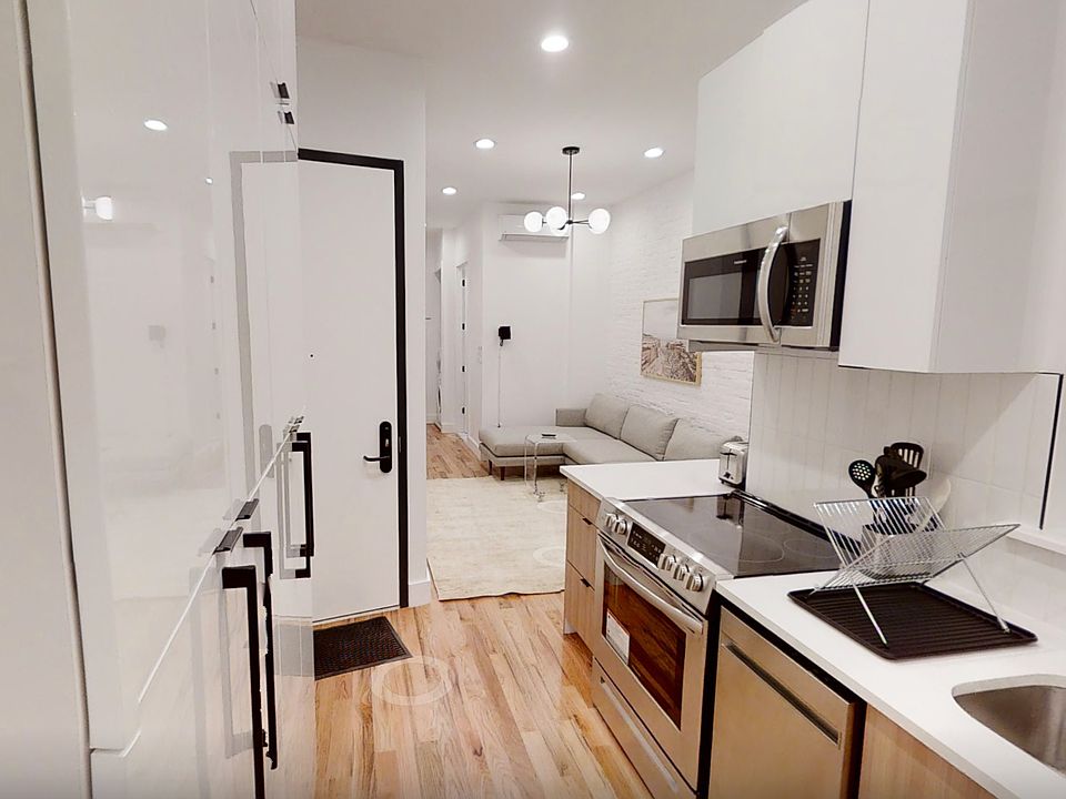 1st image of 854 Hancock St APT 1