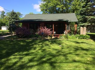 W340N6375 Breezy Point Rd, Oconomowoc, WI 53066