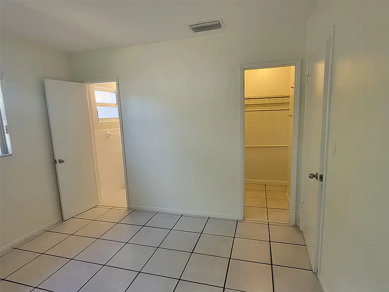 1601 SW 1st Ter #1 — Photo 14