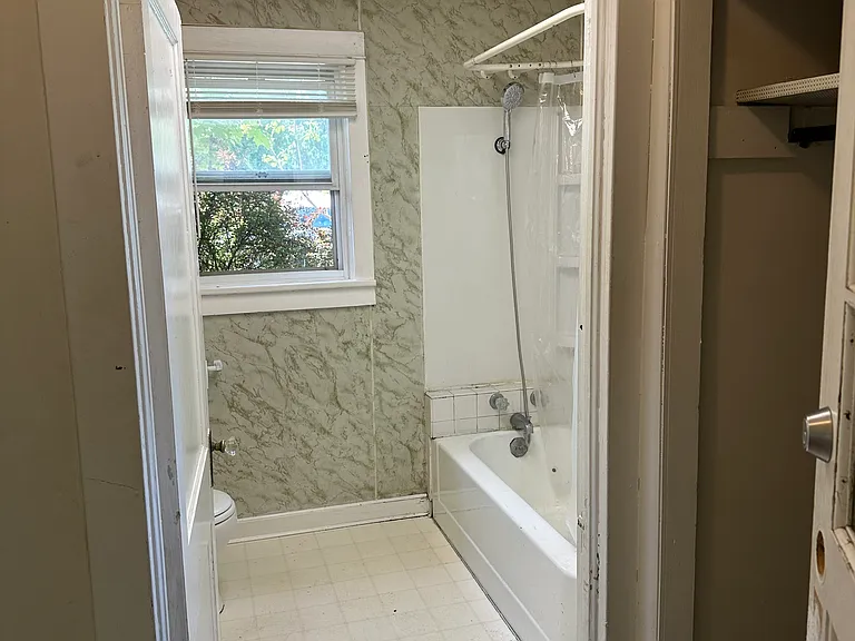 353 Harris St — Photo 8