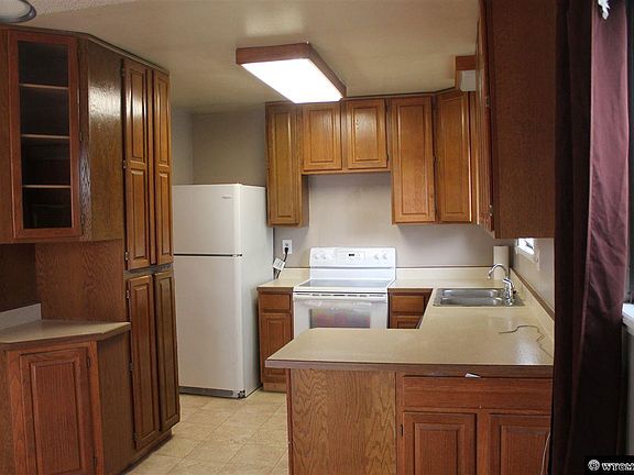 5th image of 1008 Eastview Dr